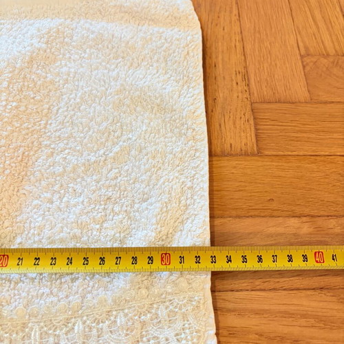Hand Towels used, set of 4 white