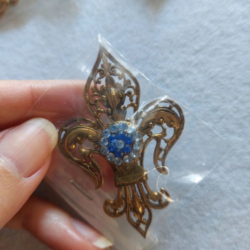Bronze brooch handmade with Swarovski gold color, new