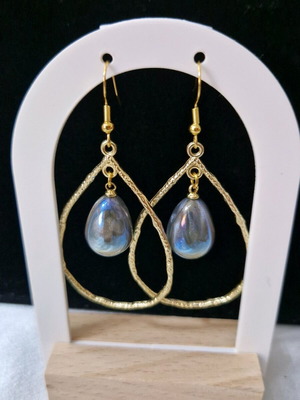 Drop earrings