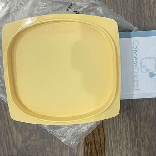Tupperware smart cheese mini cheese keeper, yellow
