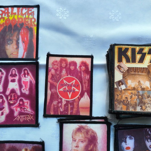 Vintage υφασμάτινα ράμματα σετ 28 με heavy metal συγκροτήματα 1980, καινούργιο