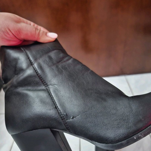 Women's leather ankle boots used size 39, black