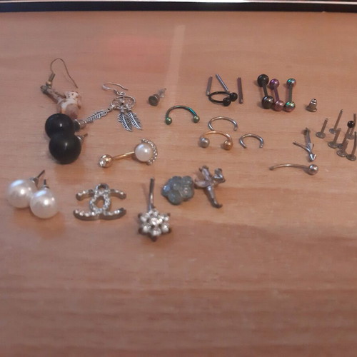 Earrings used, various colors for ears and belly