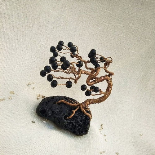 Wire bonsai tree with volcanic lava stone new