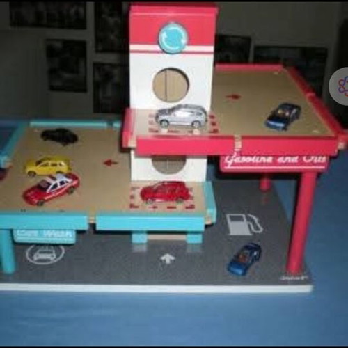Janod wooden garage with car wash used