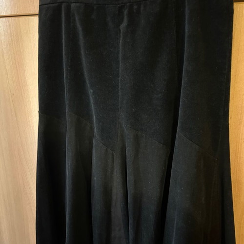 Bill Cost black velour skirt like new, size XL