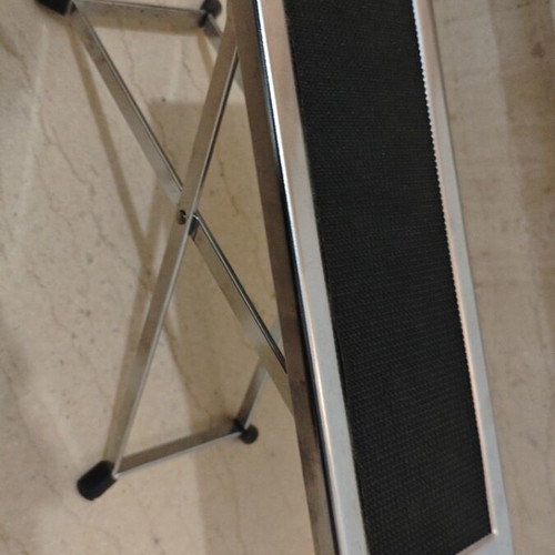 Guitar Foot Stool like new