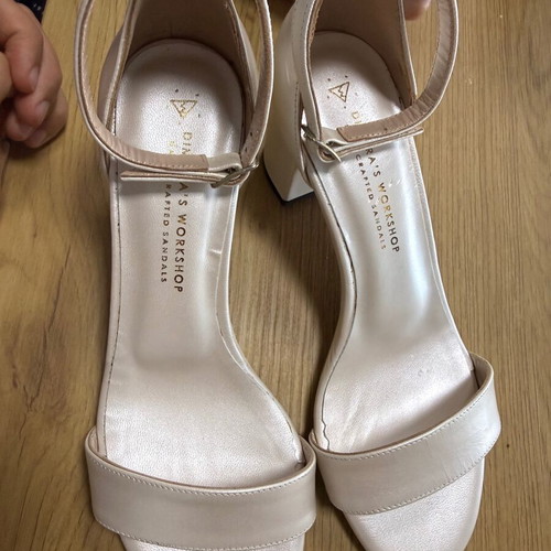 Beige women's sandals with thick heel size 38 like new