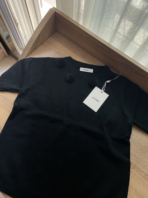 Women’s Black Short-Sleeved Knit New with Tags
