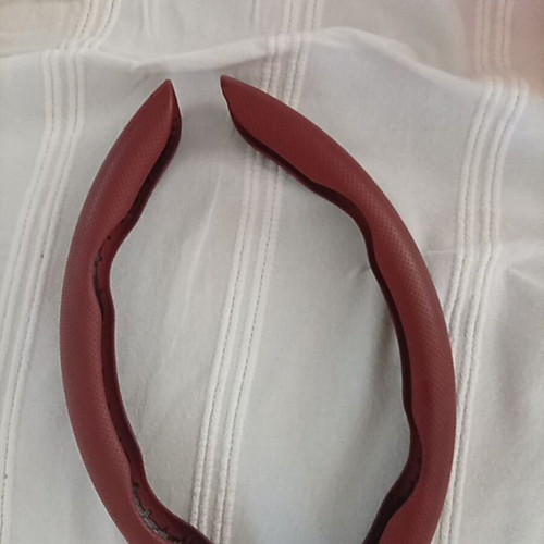 Steering Wheel Protector like new, suitable for Hyundai