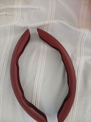 Steering Wheel Protector like new, suitable for Hyundai