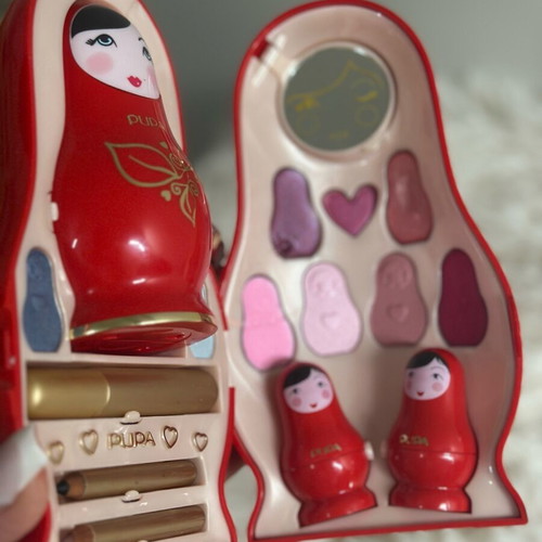 Pupa Babuska collectible makeup case like new