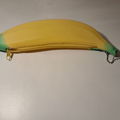 Banana-shaped silicone pencil case wallet and pouch new, 20 cm