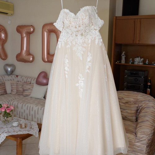 Pronovias Athenav wedding dress like new, sugar color, detachable sleeves, size L
