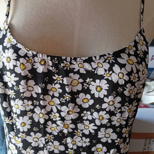 Floral dress L poppy lux, like new, colorful with front slits