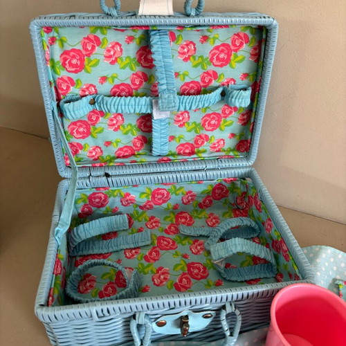 Imaginarium kids picnic set used with tablecloth and utensils