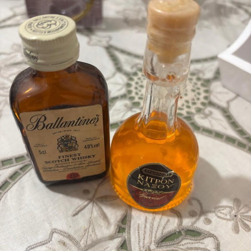 Ballantines and Kitrino Naxou miniature drinks new, set of 2