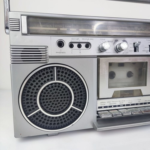 Toshiba RT-S713 vintage boombox used for service or decoration