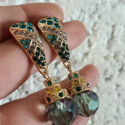 Statement women's stainless steel earrings with iridescent glass stone new