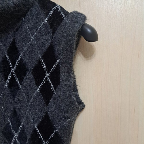 Wool sweater gray with black diamond pattern and silver embroidery, new