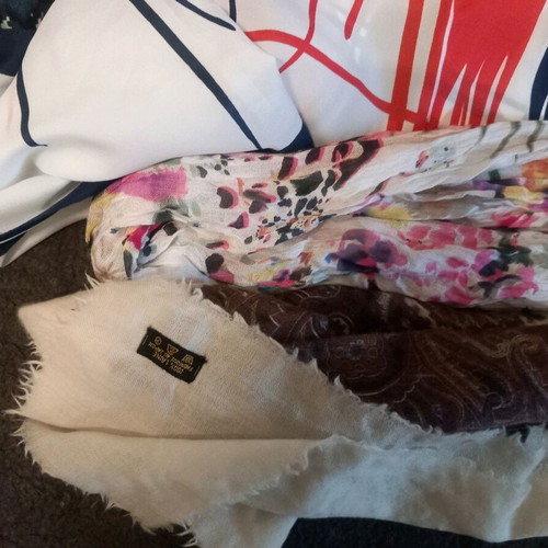 Used scarves pack of 7 and women's leather colorful bag