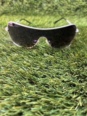 Sunglasses like new, stylish white for vacations