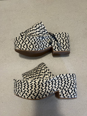 Zara platform sandals, black and white, size 37