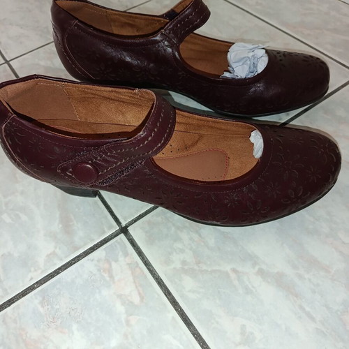 Leather American women's shoes new, size 42 EU