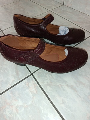 Leather American women's shoes new, size 42 EU