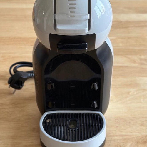 Krups Dolce Gusto Mini Me coffee machine like new, automatic