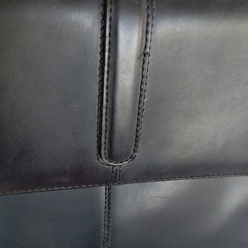 Classic women's shoulder bag like new, black
