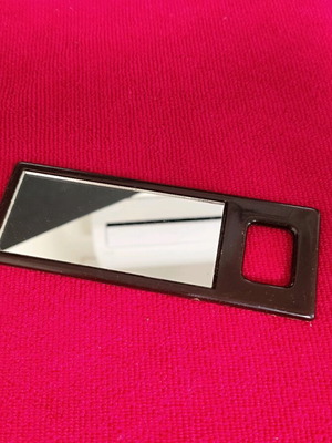 Vintage pocket mirror like new, small