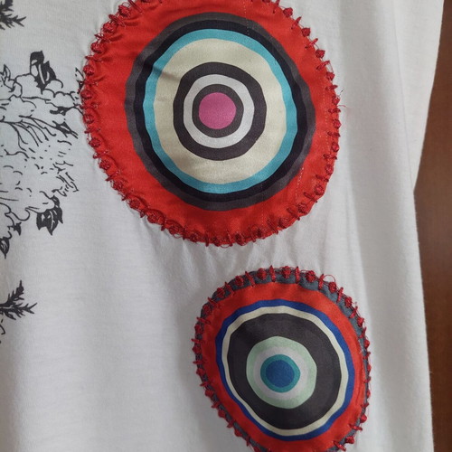 Desigual short-sleeve top small white embroidered design like new