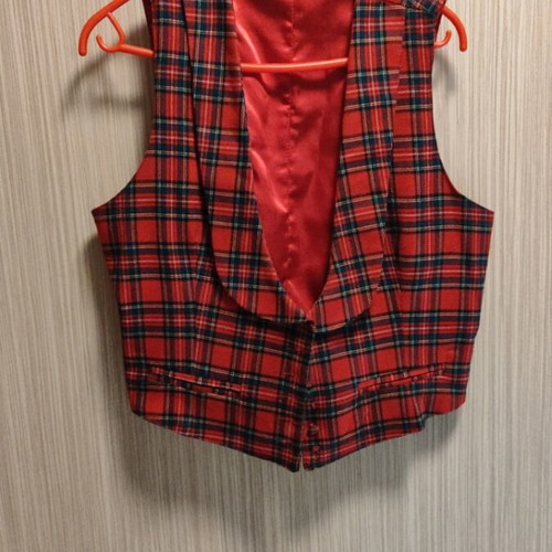 Vest used in winter plaid with red and cypress