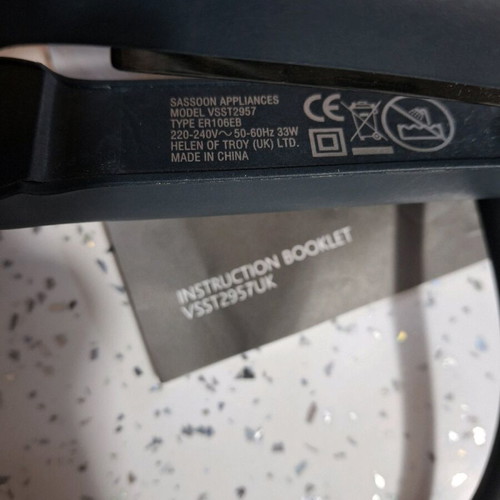 Sassoon VSST2957UK hair straightener like new with British plug