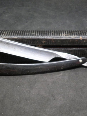 Antique straight razor (folding) French 266 'ACIER SUPERIEUR' used with travel case