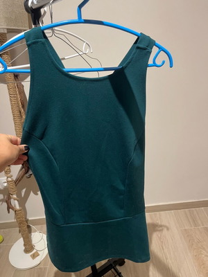 Top with open back and zipper used