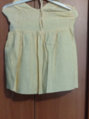 Yellow spaghetti strap blouse like new, size M