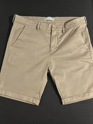 Calvin Klein shorts men's size 33 brown like new