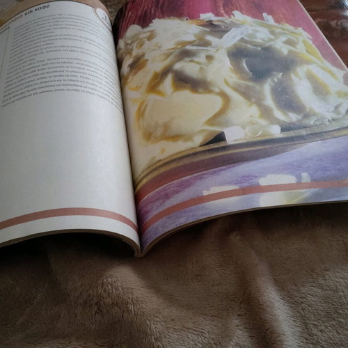 The Chocolate Book Giotis Series 3 Volumes like new