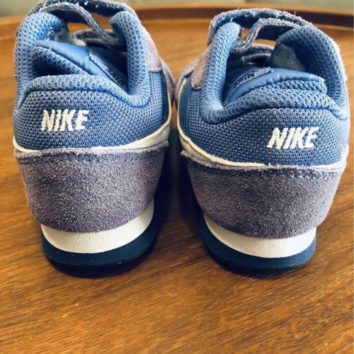 Nike boys' athletic shoes used, size 23.5, blue