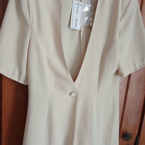 Linea women's suit jacket new, gold color