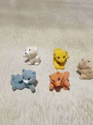 Kinder Natoons animal figures set of 5 used with velvety texture