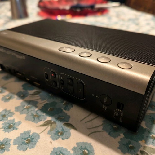 Sound Blaster Roar 2 soundbar like new