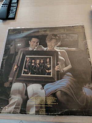 Scorpions Lovedrive βινύλιο μεταχειρισμένο, ελληνική έκδοση, ταλαιπωρημένο εξώφυλλο