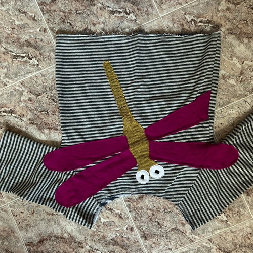 Heel blouse with unique cut, colorful, like new