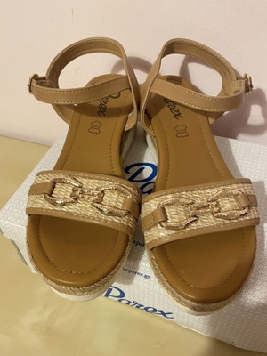 Parex beige platform sandals size 40 like new with gold buckle