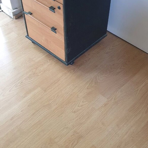 IKEA drawer unit with wheels and lock like new