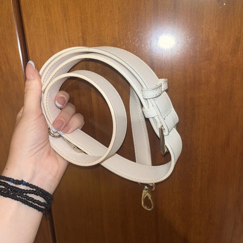 Valentino bag crossbody crème like new