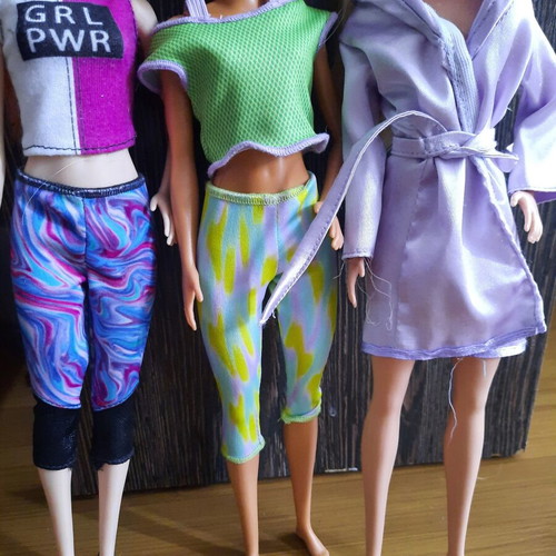 Barbie dolls lot of 3 with original clothes, Mattel